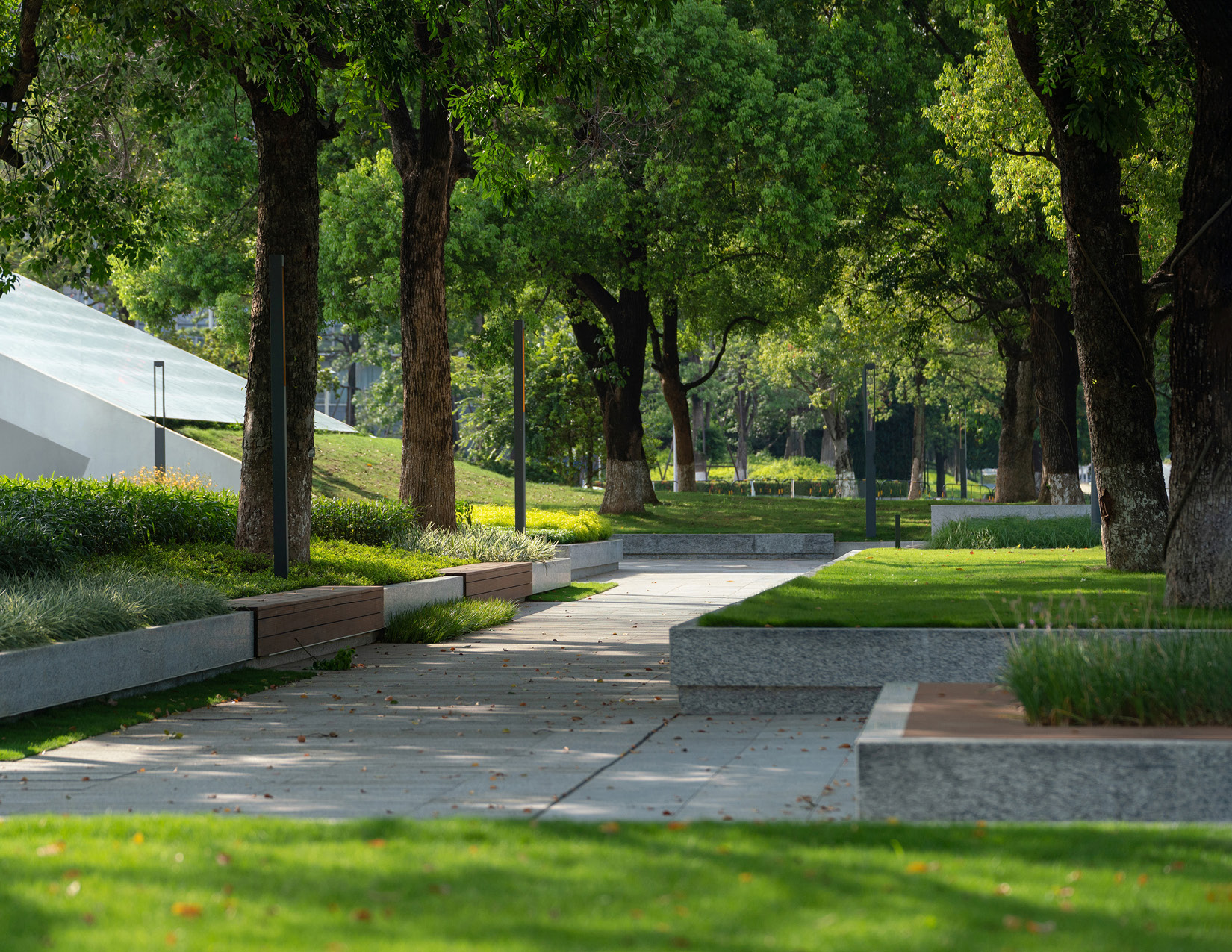 Ecological Restoration into a lakefront urban realm