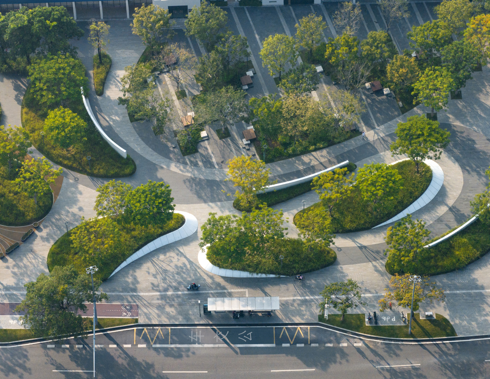Ecological Restoration into a lakefront urban realm